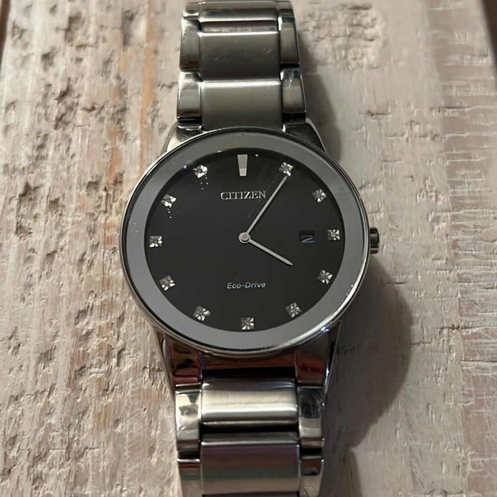 Citizen (mens) watch with diamonds